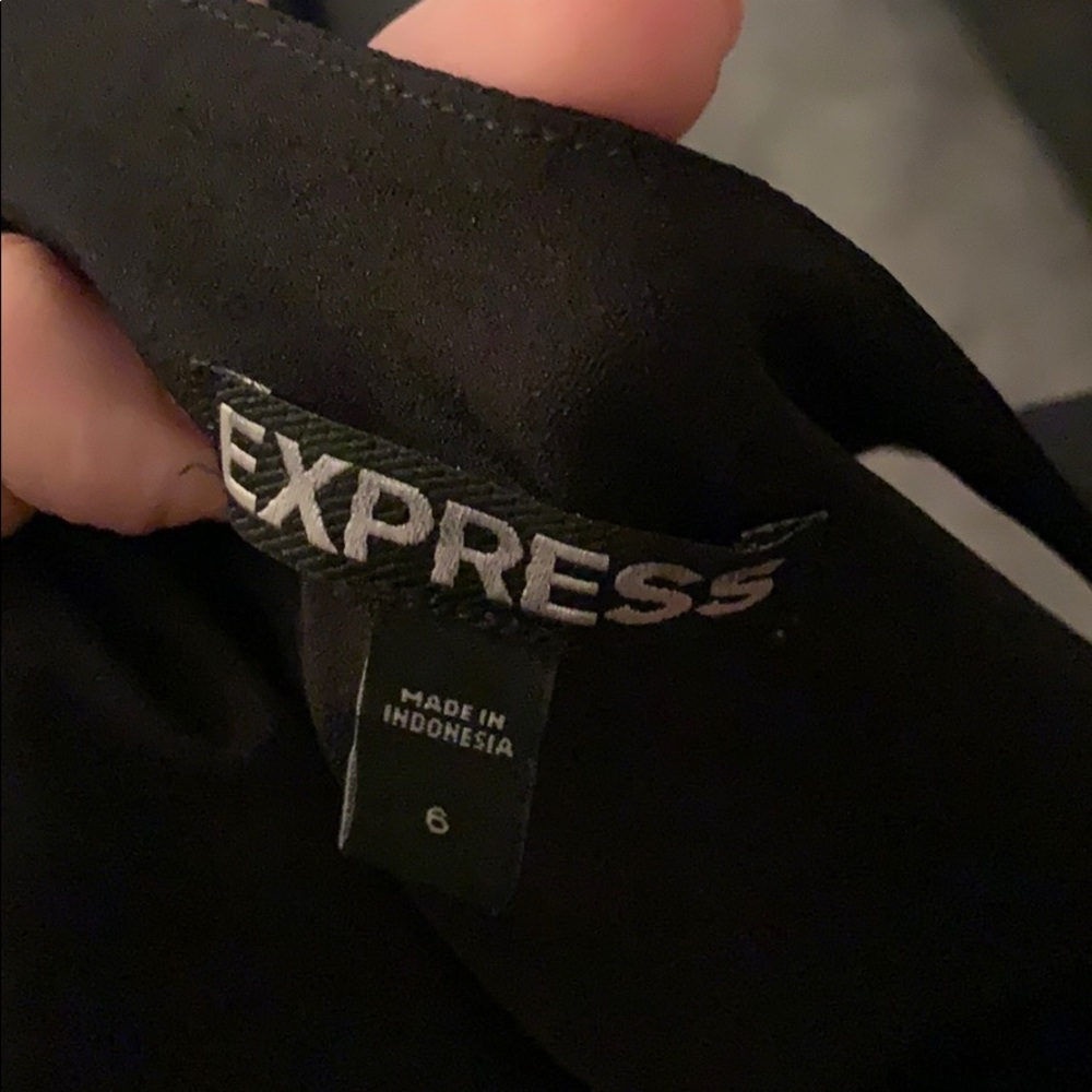 Express Romper - Picture 4 of 4